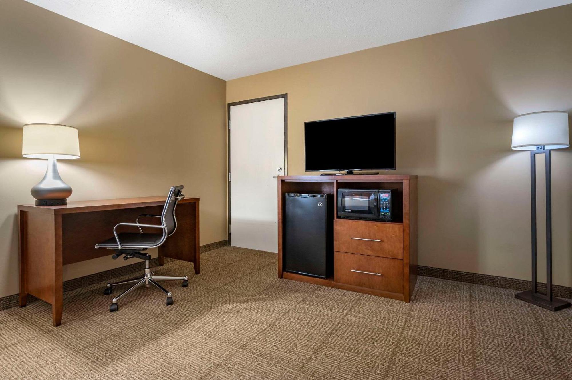 Comfort Inn Romeoville - Bolingbrook Экстерьер фото